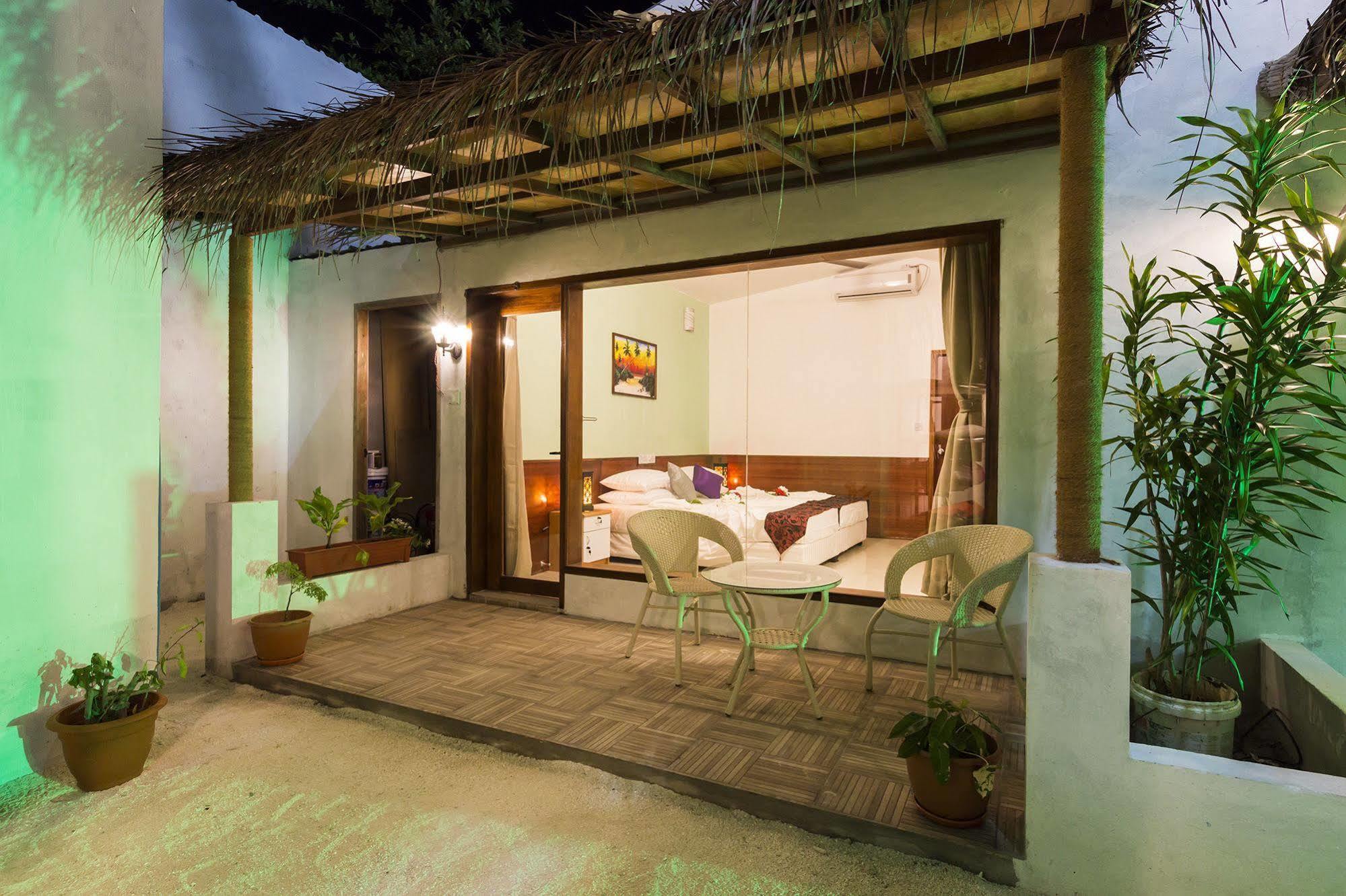 Liberty Guest House Maldives Mahibadhoo Exterior foto