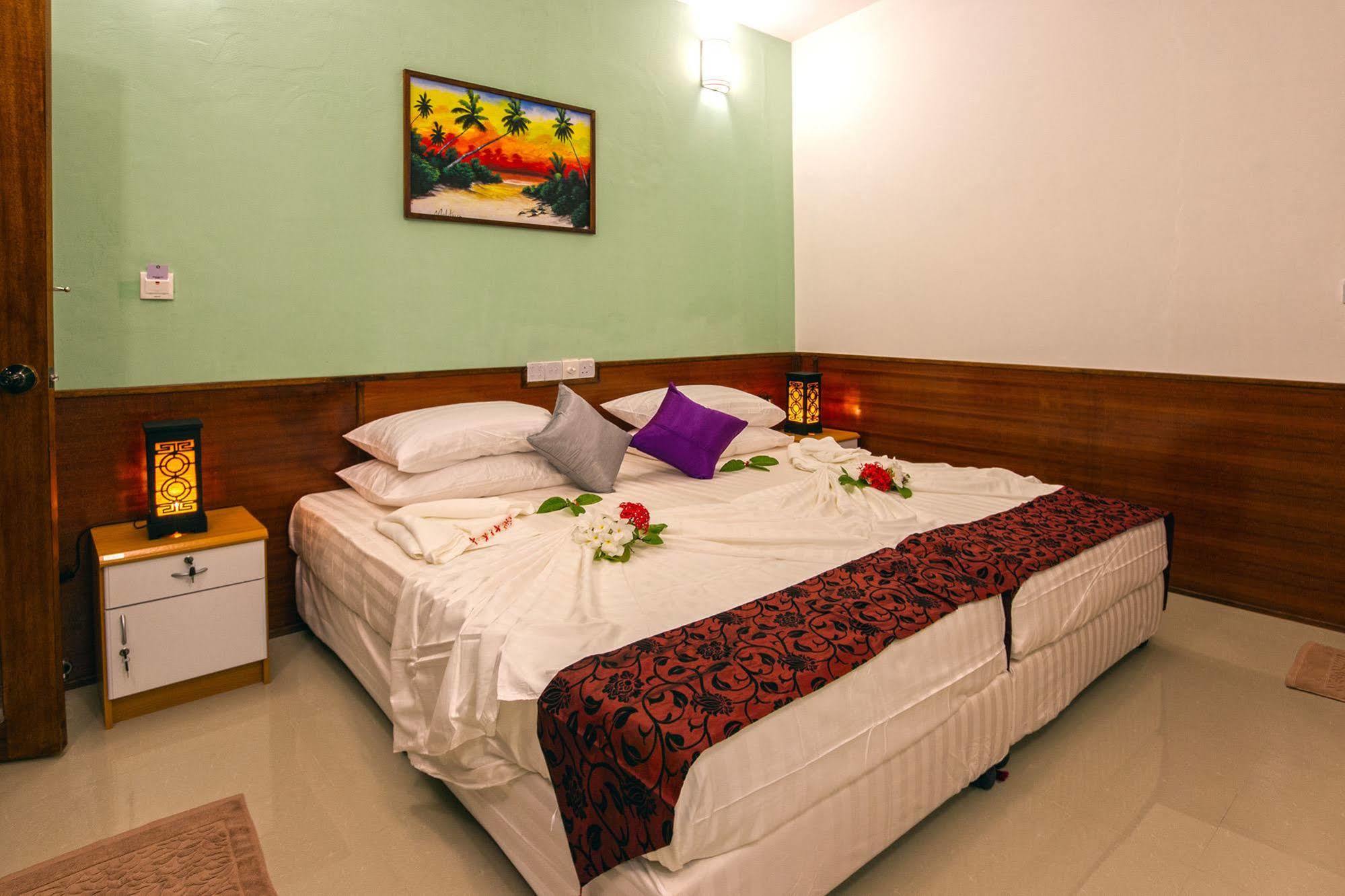 Liberty Guest House Maldives Mahibadhoo Exterior foto